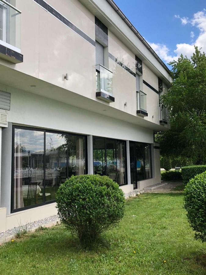 Hotel Royal Tetovo Buitenkant foto