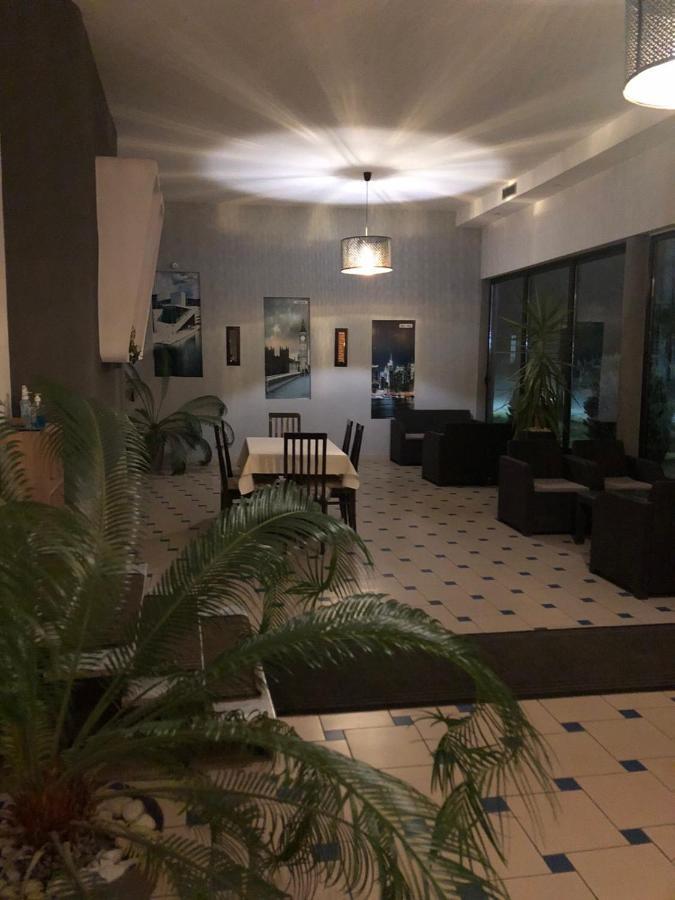Hotel Royal Tetovo Buitenkant foto