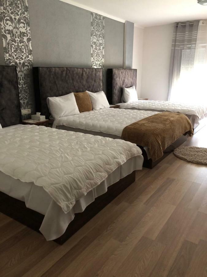 Hotel Royal Tetovo Buitenkant foto