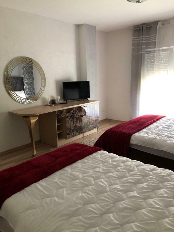 Hotel Royal Tetovo Buitenkant foto