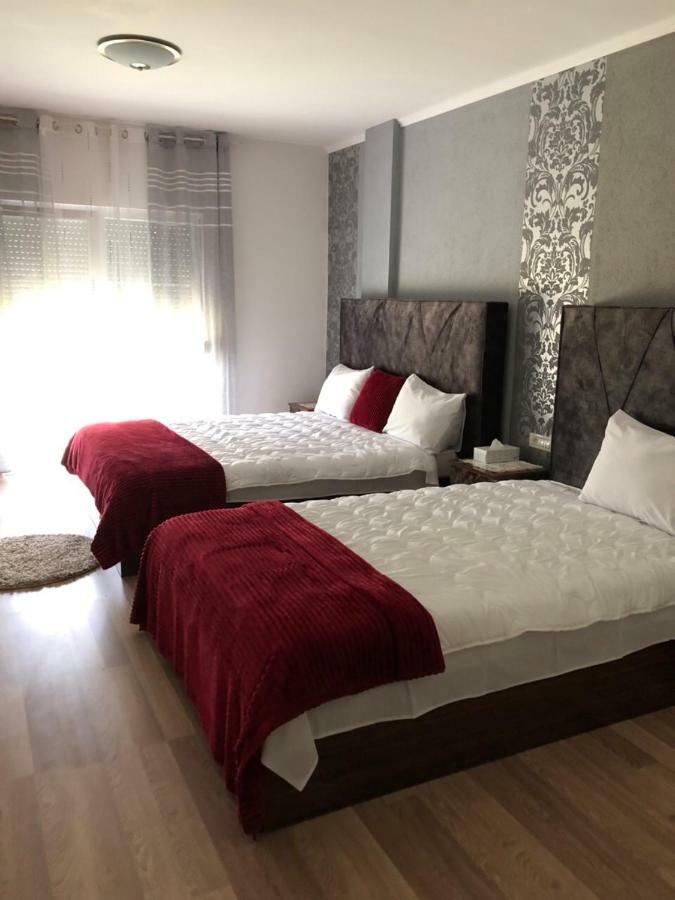 Hotel Royal Tetovo Buitenkant foto
